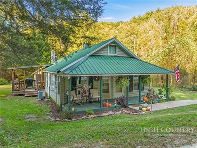 /international/us/9472-n-old-16-highway-millers-creek-nc-110120607327/