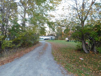 /international/us/7-embden-pond-road-anson-me-110120665152/