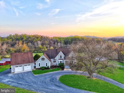 /international/us/9393-briar-lane-delaplane-va-110107309017/