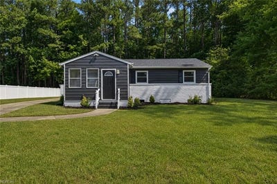 /international/us/1073-scenic-boulevard-chesapeake-va-110108875810/