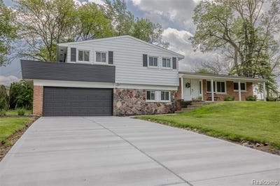 /international/us/2862-rossmoor-circle-bloomfield-hills-mi-110108227293/