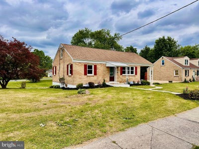 /international/us/301-e-poplar-street-lebanon-pa-110108960898/