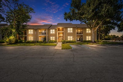 /international/us/4057-crockers-lake-boulevard-sarasota-fl-110109103779/