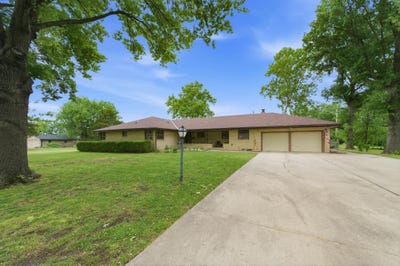 /international/us/1701-n-sunset-dr-augusta-ks-110108190249/