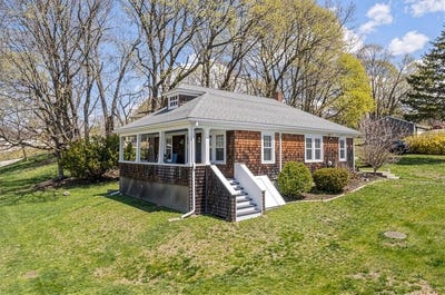 /international/us/60-riverview-avenue-tiverton-ri-110107818326/