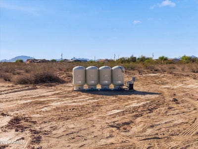/international/us/383rd-camelback-rd-tonopah-az-110110272562/