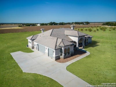 /international/us/252-venado-oaks-castroville-tx-110097831178/?lang=zh-cn