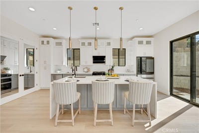 /international/us/7156-mooney-rosemead-ca-110106674821/