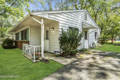 /international/us/5a-iowa-drive-whiting-nj-110101243059/