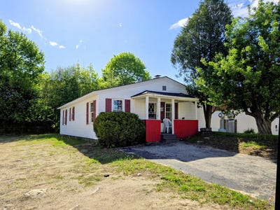 /international/us/213-waldo-street-rumford-me-110107517719/