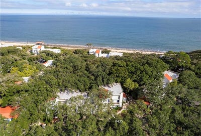 /international/us/1175-n-beachview-drive-jekyll-island-ga-110103249941/