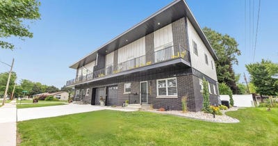 /international/us/1751-s-oneida-street-green-bay-wi-110106621267/