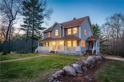 /international/us/542-spring-street-exeter-ri-110107311543/