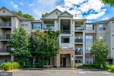 /international/us/12144-garden-circle-fairfax-va-110108552623/