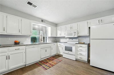 /international/us/12704-w-110th-terrace-overland-park-ks-110100679066/