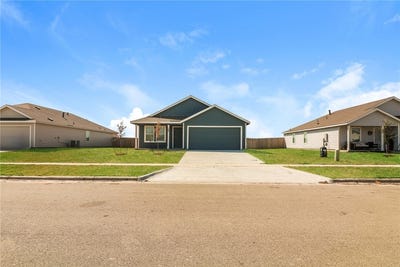 /international/us/109-meadowbrook-drive-odem-tx-110120129612/