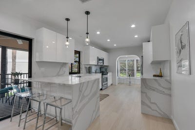 /international/us/16000-w-bay-drive-jupiter-fl-110108142372/