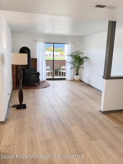 /international/us/90-roaring-fork-avenue-b-4-carbondale-co-110120483282/