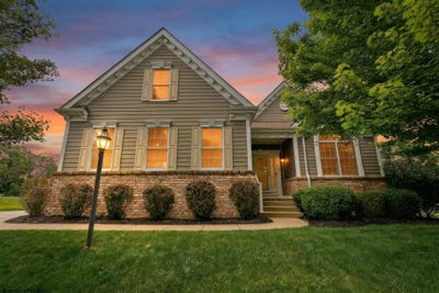 /international/us/413-foxchase-way-morgantown-wv-110108552517/