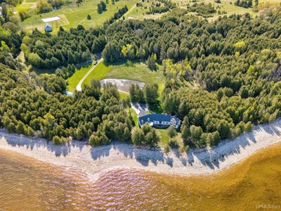 /international/us/7975-00-25-road-garden-mi-110108150598/