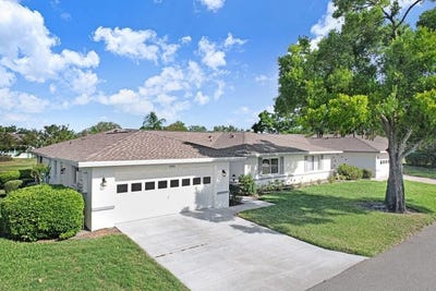 /international/us/2306-lancaster-drive-sun-city-center-fl-110107209343/