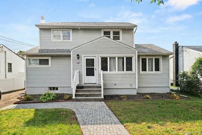 /international/us/607-n-monroe-avenue-lindenhurst-ny-110120426283/