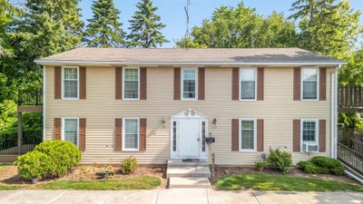 /international/us/3914-country-pl-sheboygan-wi-110101312496/