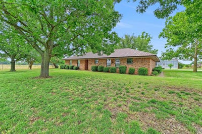 /international/us/1730-mackey-road-gunter-tx-110108818399/