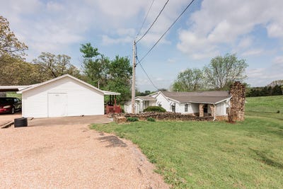 /international/us/5423-s-226th-road-pleasant-hope-mo-110108017222/