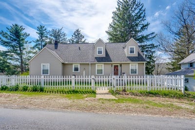 /international/us/144-church-street-doylestown-oh-110107198524/