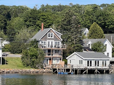 /international/us/39-union-street-boothbay-harbor-me-110098538598/