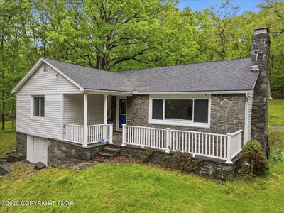 /international/us/232-garrity-road-hawley-pa-110108358719/