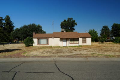 /international/us/417-n-kent-street-visalia-ca-110100163135/
