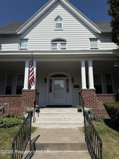 /international/us/144-n-laurel-street-hazleton-pa-110101519935/?lang=en