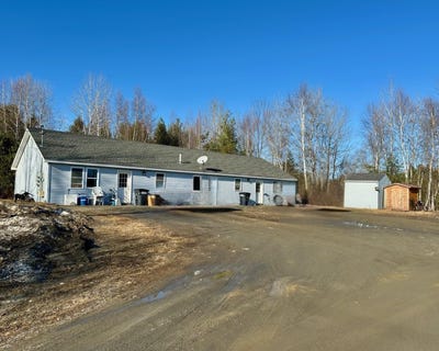 /international/us/447-pine-tree-road-levant-me-110107400721/