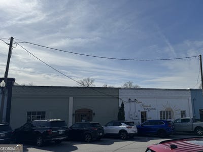 /international/us/41-depot-street-hartwell-ga-110104950256/