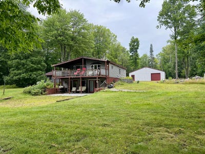 /international/us/w6845-disappearing-creek-rd-phillips-wi-110101449961/