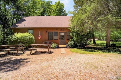 /international/us/42125-cedar-crest-place-perry-mo-110108572411/
