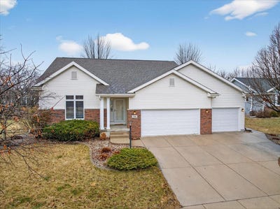 /international/us/108-donegal-drive-cottage-grove-wi-110106256012/