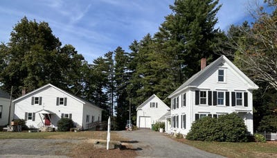 /international/us/14-church-street-kingston-nh-110110016978/