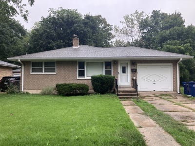 /international/us/1333-eastview-drive-waukegan-il-110120044441/