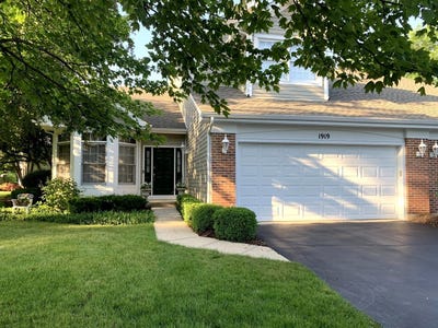 /international/us/1919-waverly-circle-st-charles-il-110104870484/