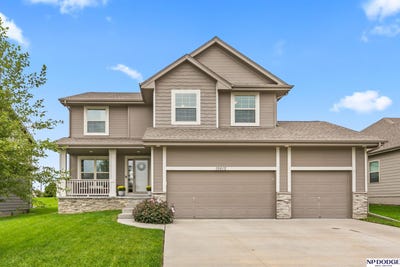 /international/us/19612-redwood-street-gretna-ne-110119966632/