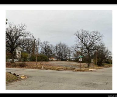 /international/us/w-12th-street-little-rock-ar-110104947053/