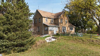/international/us/6341-hannah-road-kingsley-mi-110095020990/