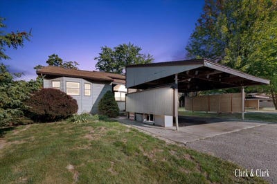 /international/us/2630-chatham-woods-drive-se-grand-rapids-mi-110102355500/