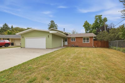 /international/us/2807-edgewood-drive-n-fargo-nd-110110061022/