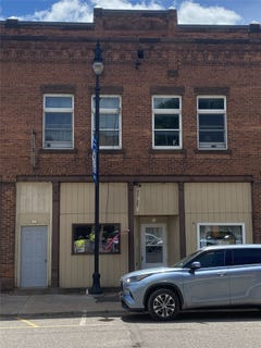 /international/us/115-117-e-bennett-avenue-mellen-wi-110108905941/