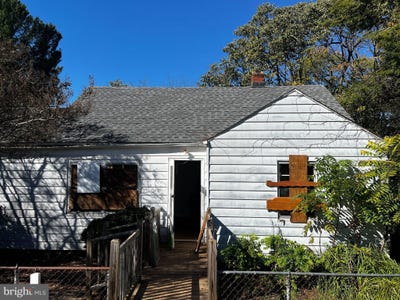 /international/us/4408-lela-avenue-ne-roanoke-va-110120831601/