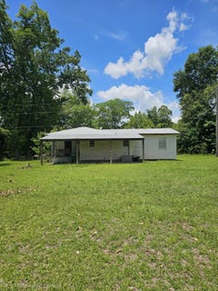 /international/us/8180-carol-street-sneads-fl-110108797337/